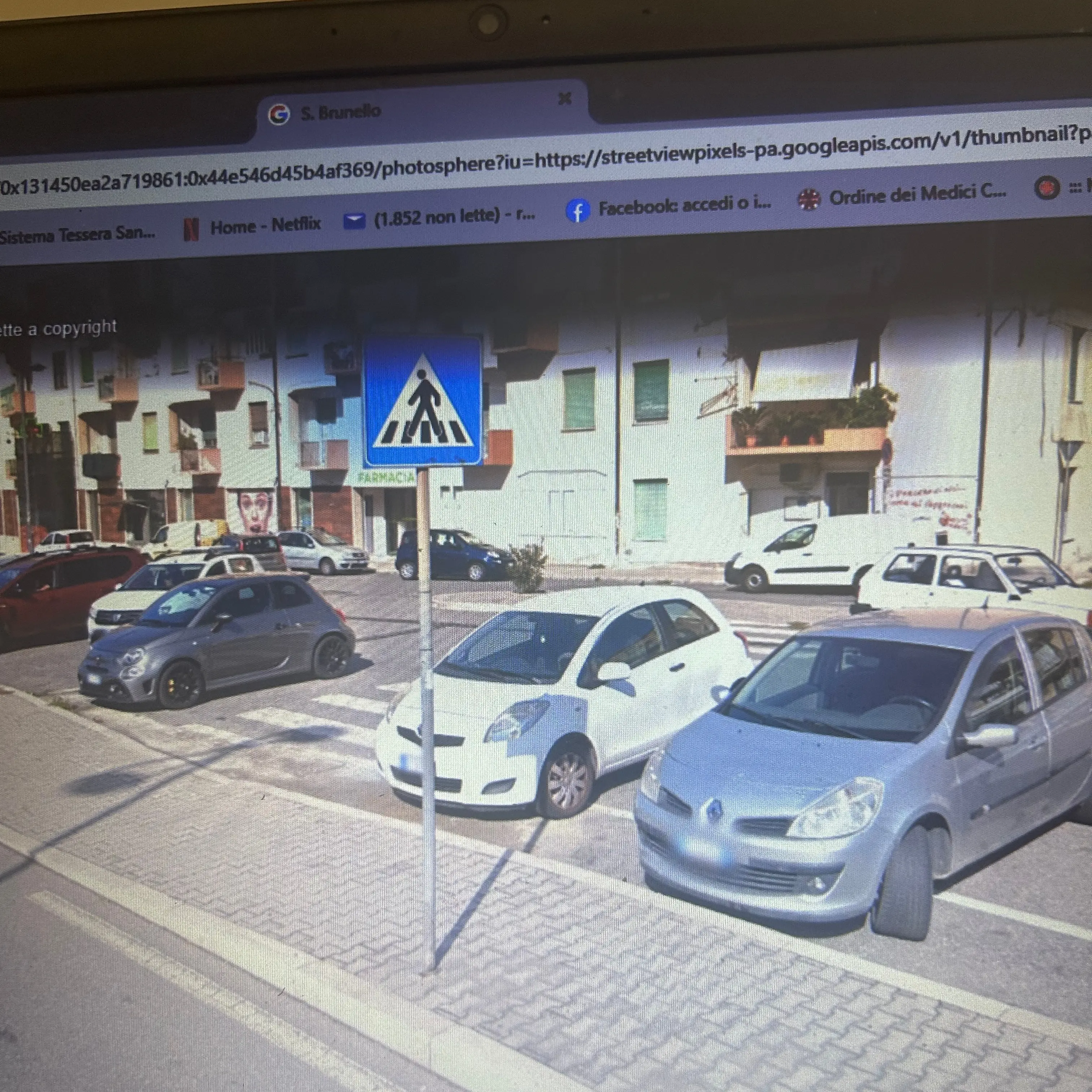 Soste davanti ad ambulatorio e farmacia, i 5 Stelle: «Anziani e caregiver multati mentre accompagnano i pazienti»\n
