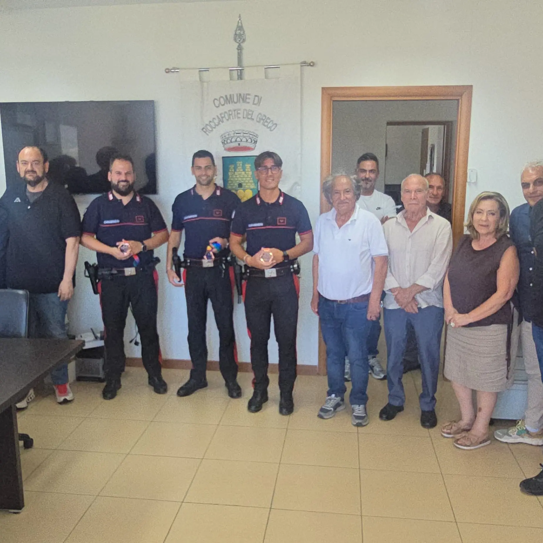 Roccaforte del Greco, il Comune rende omaggio a tre Carabinieri in partenza\n