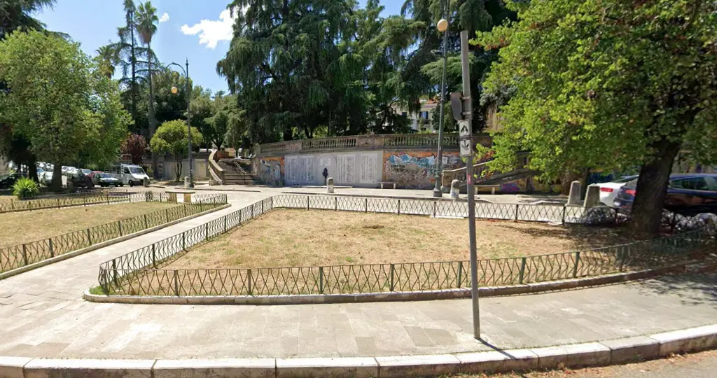 Cosenza, un milione di euro per riqualificare Piazza Skanderbeg: approvato il documento di progettazione\n