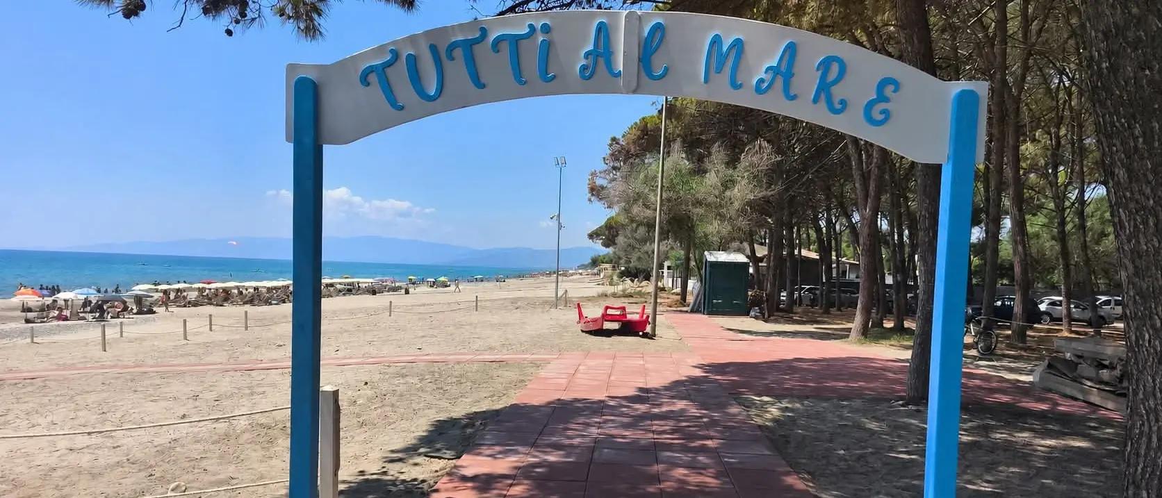 A Simeri Crichi nasce\u00A0“Tutti al mare”, il lido davvero inclusivo (e gratuito) che abbatte\u00A0barriere architettoniche e culturali\n
