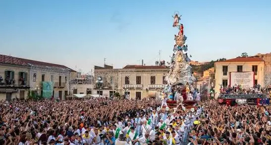 <p>Palmi, <span style=\"color:hsl(0, 75%, 60%);\">niente Varia per quest'anno</span>: si torna nel 2027. Il sindaco: «Basta improvvisare, serve programmazione»</p>