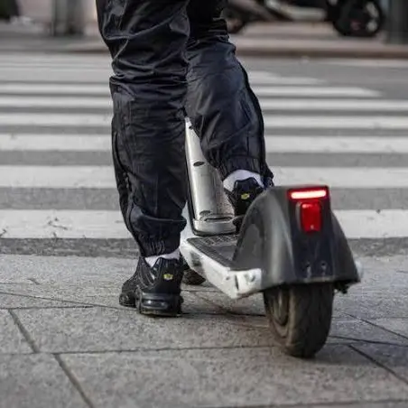 Cosenza, 12enne in rianimazione dopo essere caduto dal monopattino\n