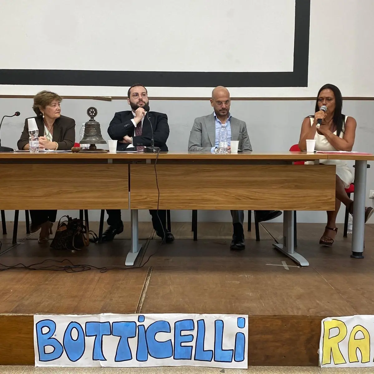 Minori e digitale, il Garante metropolitano Festicini detta la linea da Condofuri: «Il web non sia una giungla»\n
