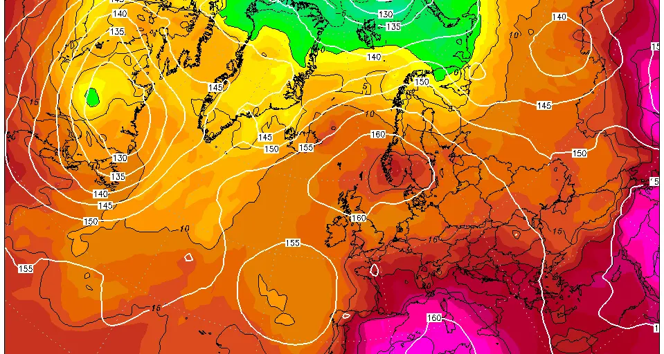 Sta per arrivare l’ondata di caldo estremo in Calabria con picchi di 43 gradi: afa e notti tropicali non daranno tregua\n