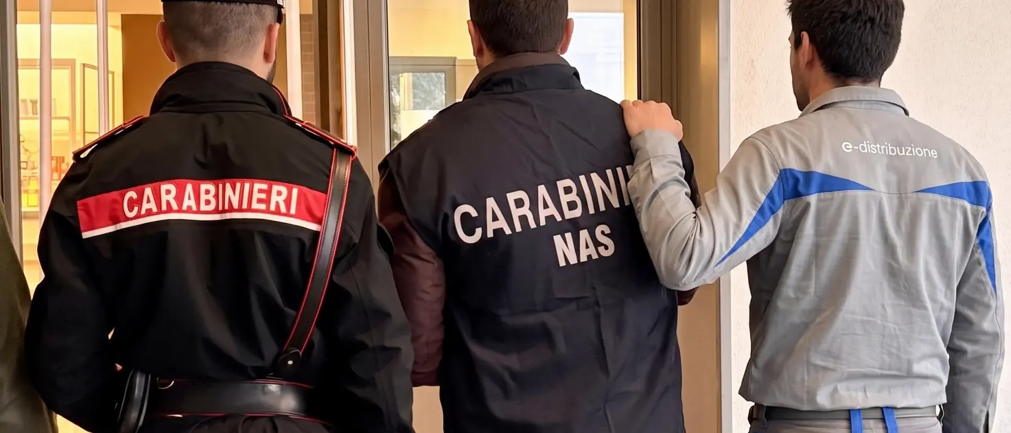 Ristorante pizzeria allacciata abusivamente alla rete elettrica, due imprenditori agli arresti domiciliari\n