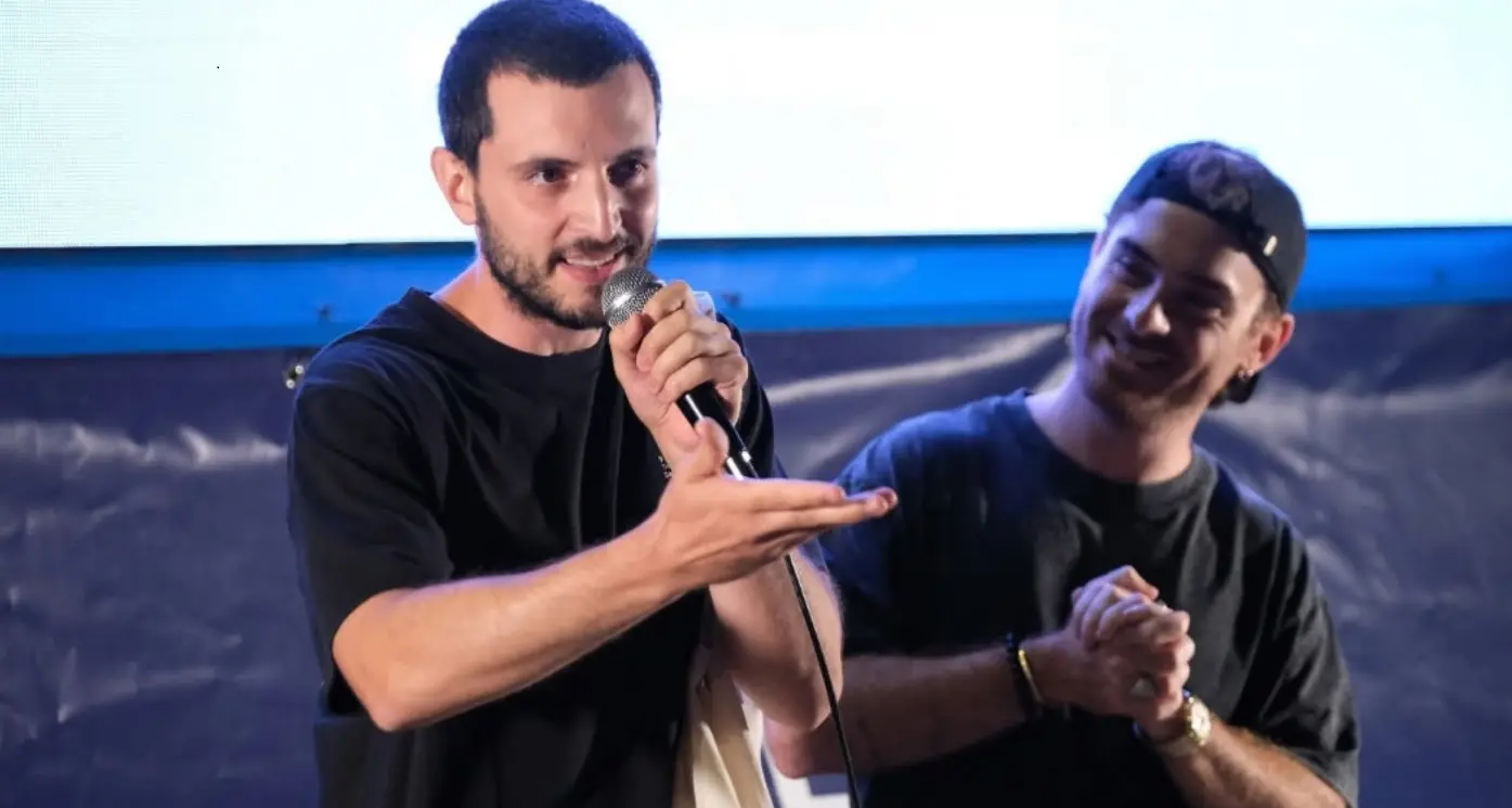 Si chiudono tra applausi ed emozioni le serate catanzaresi di “Schermi”: piazze piene e grande partecipazione\n
