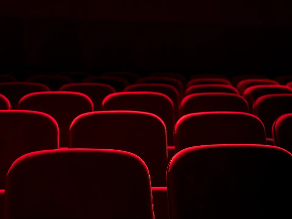 Teatro in Calabria, l’associazione Ama scrive a Occhiuto: «Si acceleri su avvisi pubblici per la realizzazione degli eventi»