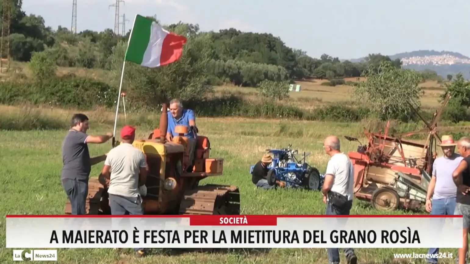 A Maierato è festa per la mietitura del grano rosia