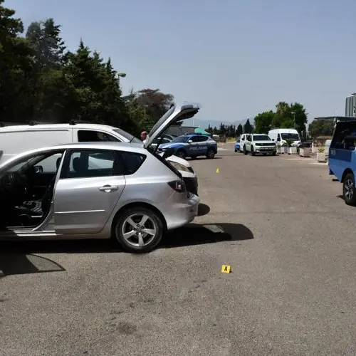Tragedia a Cagliari: respinto da scuola di danza, 52enne tenta di uccidere insegnante e poi si spara\n