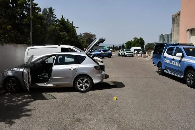 Tragedia a Cagliari: respinto da scuola di danza, 52enne tenta di uccidere insegnante e poi si spara\n