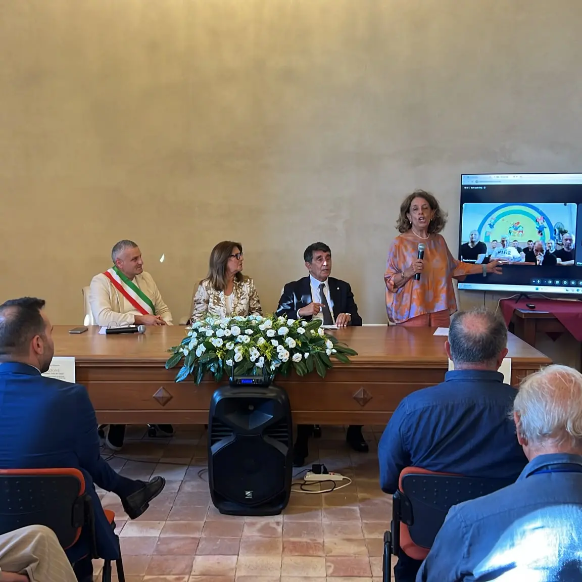 \n\nIl legno che rigenera l’anima: a San Giorgio Morgeto il lavoro dei detenuti diventa bene comune\n