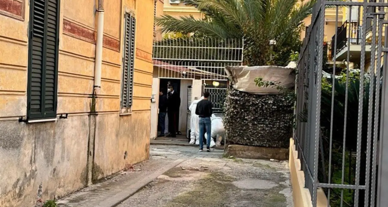 Cadavere ritrovato a Reggio Calabria, si indaga tra le persone scomparse per risalire all’identità\n