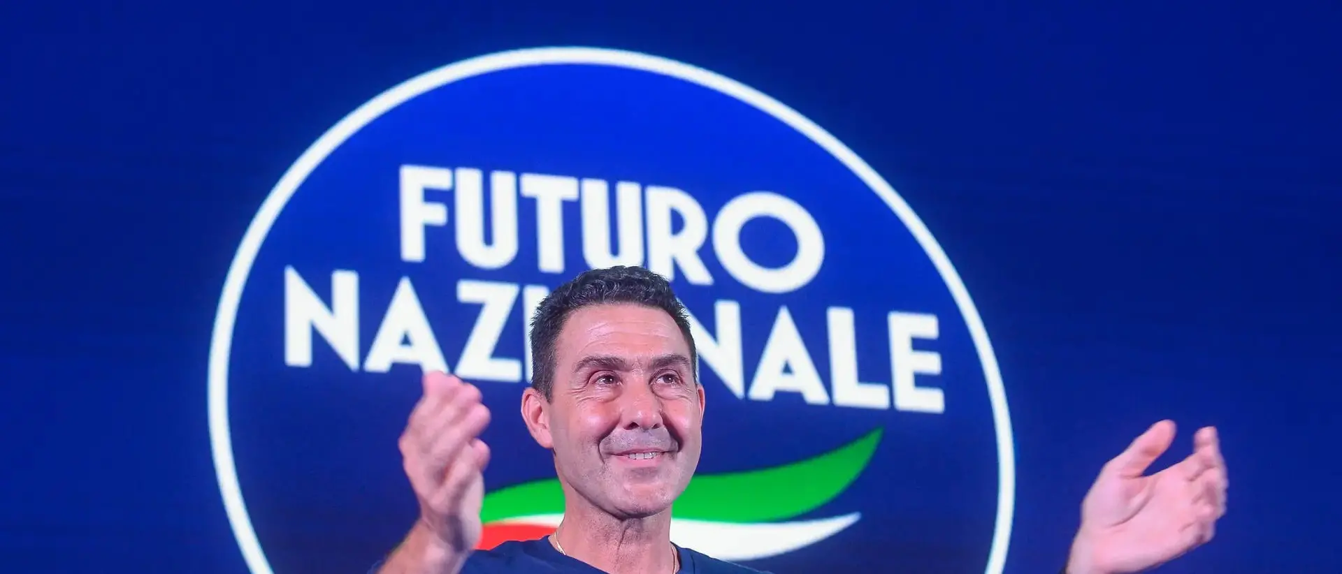 «Soldi dalla Russia? Se è legale va benissimo»: Vannacci apre ai finanziamenti esteri. L’ombra della rete sovranista\n