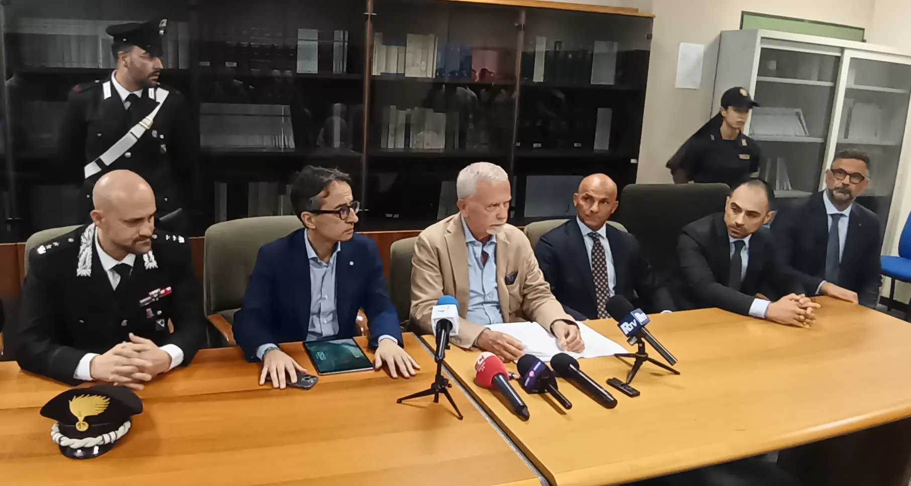 Le ingerenze negli appalti del polo ferroviario reggino, il narcotraffico e le estorsioni: i dettagli del blitz che ha portato a 79 arresti\n