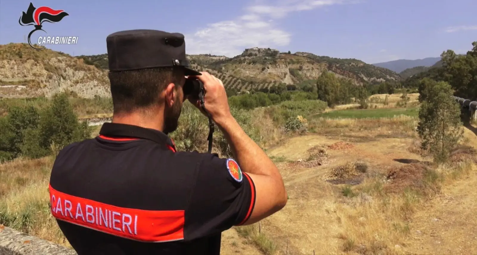 Carabinieri Catanzaro, scatta la campagna estiva di prevenzione e incendi: in campo pattuglie e droni ad alta risoluzione\n