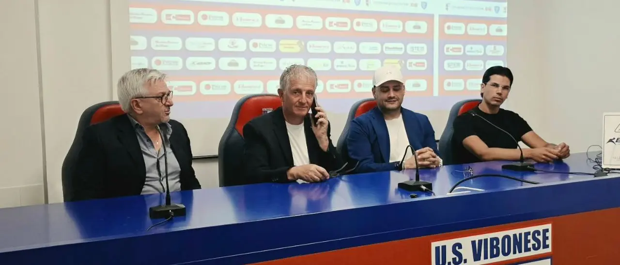 Vibonese Calcio, inizia l’anno zero. Il neo presidente Putrino: «Rilancio completo e attenzione al vivaio per ritrovare l'appartenenza»\n