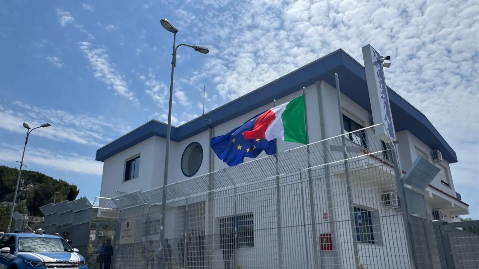 Scalea, operazione antidroga della Polizia: un arresto per detenzione ai fini di spaccio di sostanze stupefacenti\n
