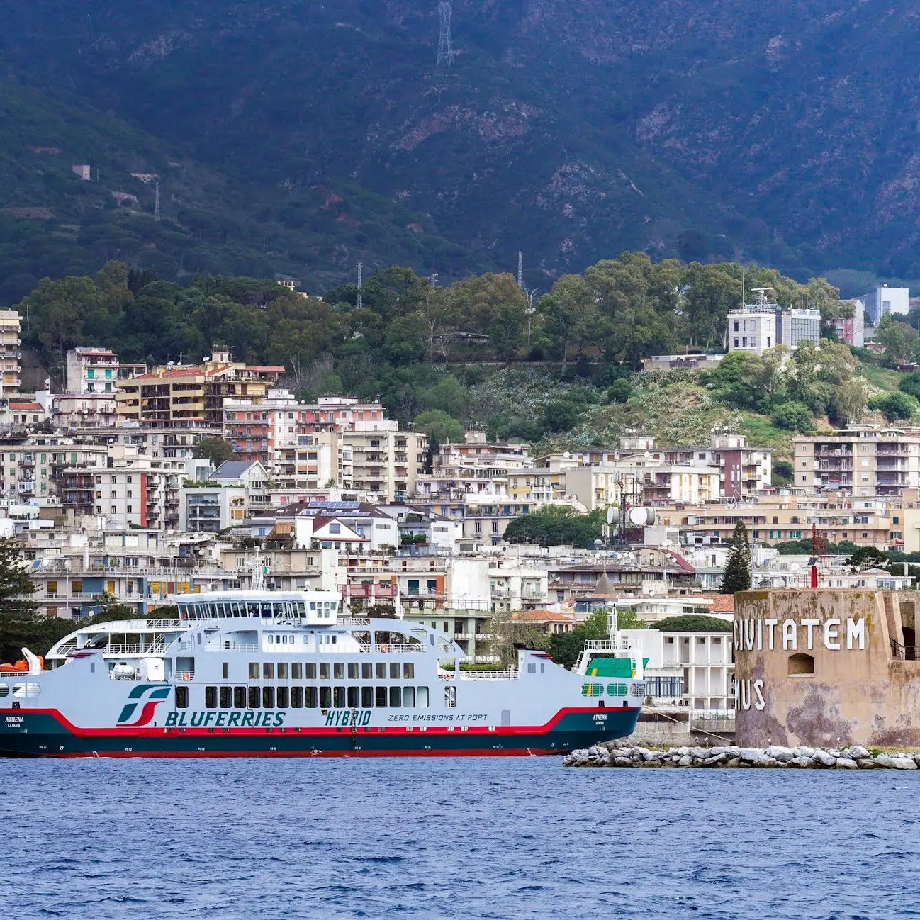 Nuovi collegamenti Bluferries tra Villa San Giovanni e Messina\n