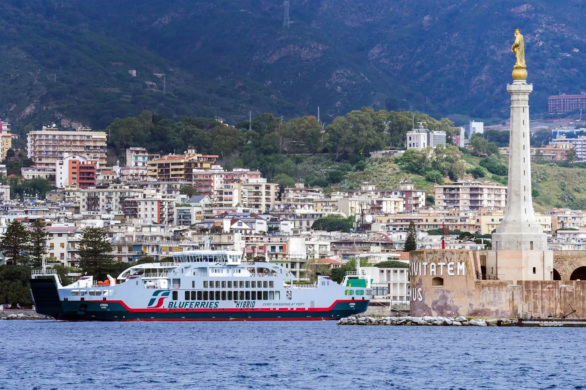 Nuovi collegamenti Bluferries tra Villa San Giovanni e Messina\n