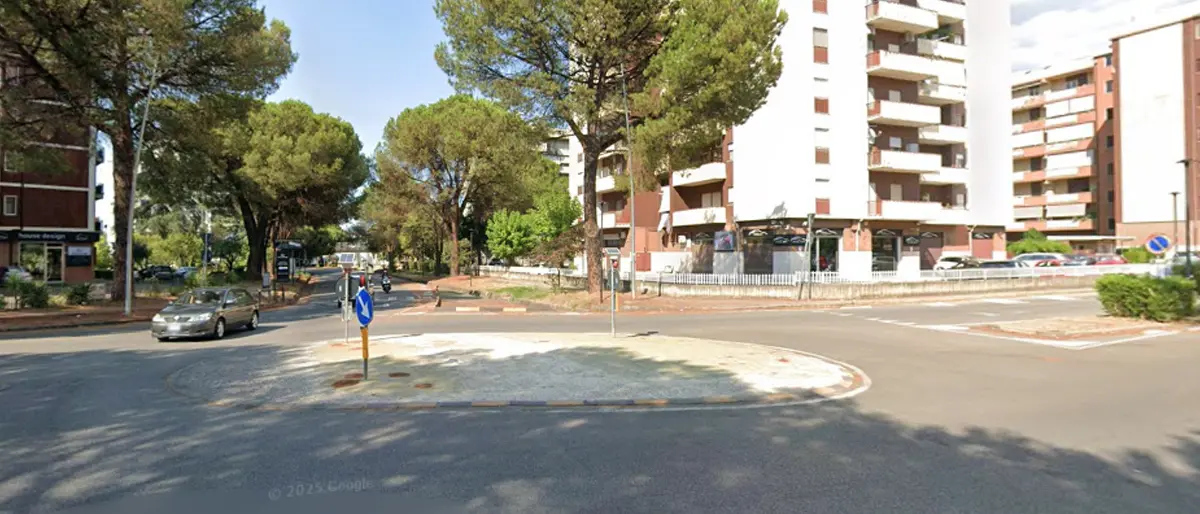 Rende, un semaforo al posto della rotonda e limite di 20 km/h per agevolare dei lavori\n