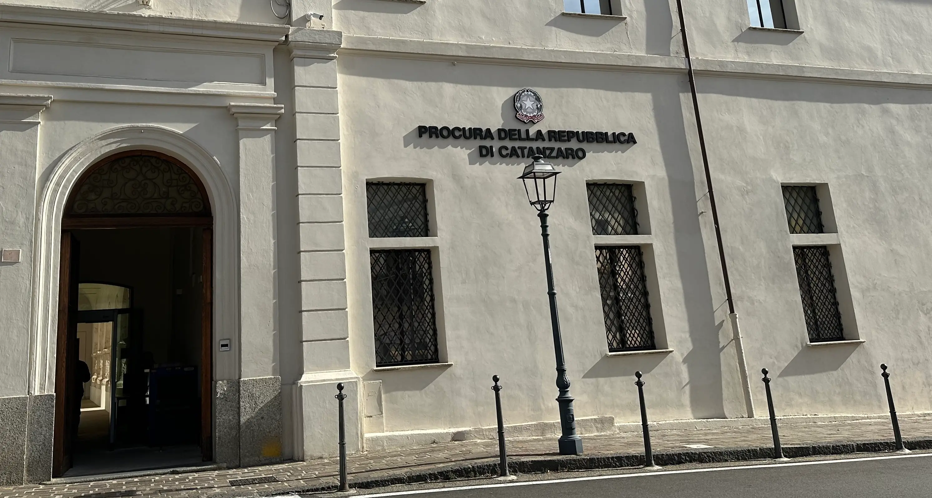 <p>Sistema Pallaria alla Regione, <span style=\"color:hsl(0, 75%, 60%);\">a processo in 23 </span>tra politici e pubblici ufficiali: ci sono anche Oliverio e Incarnato – <span style=\"color:hsl(0, 75%, 60%);\">NOMI</span></p>