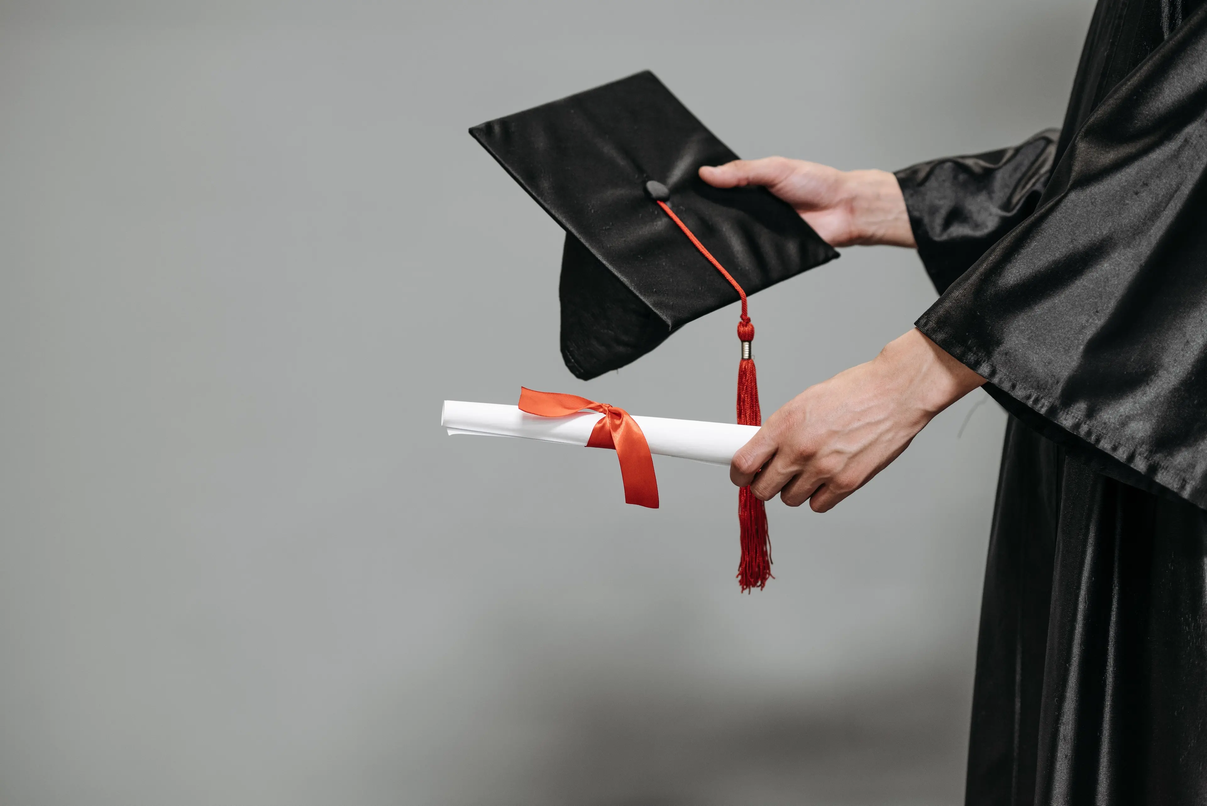 «Si laurea, gli voglio fare un regalo»: la dote del “Vangelo” chiesta per il figlio e il no dei presunti capi locali\n