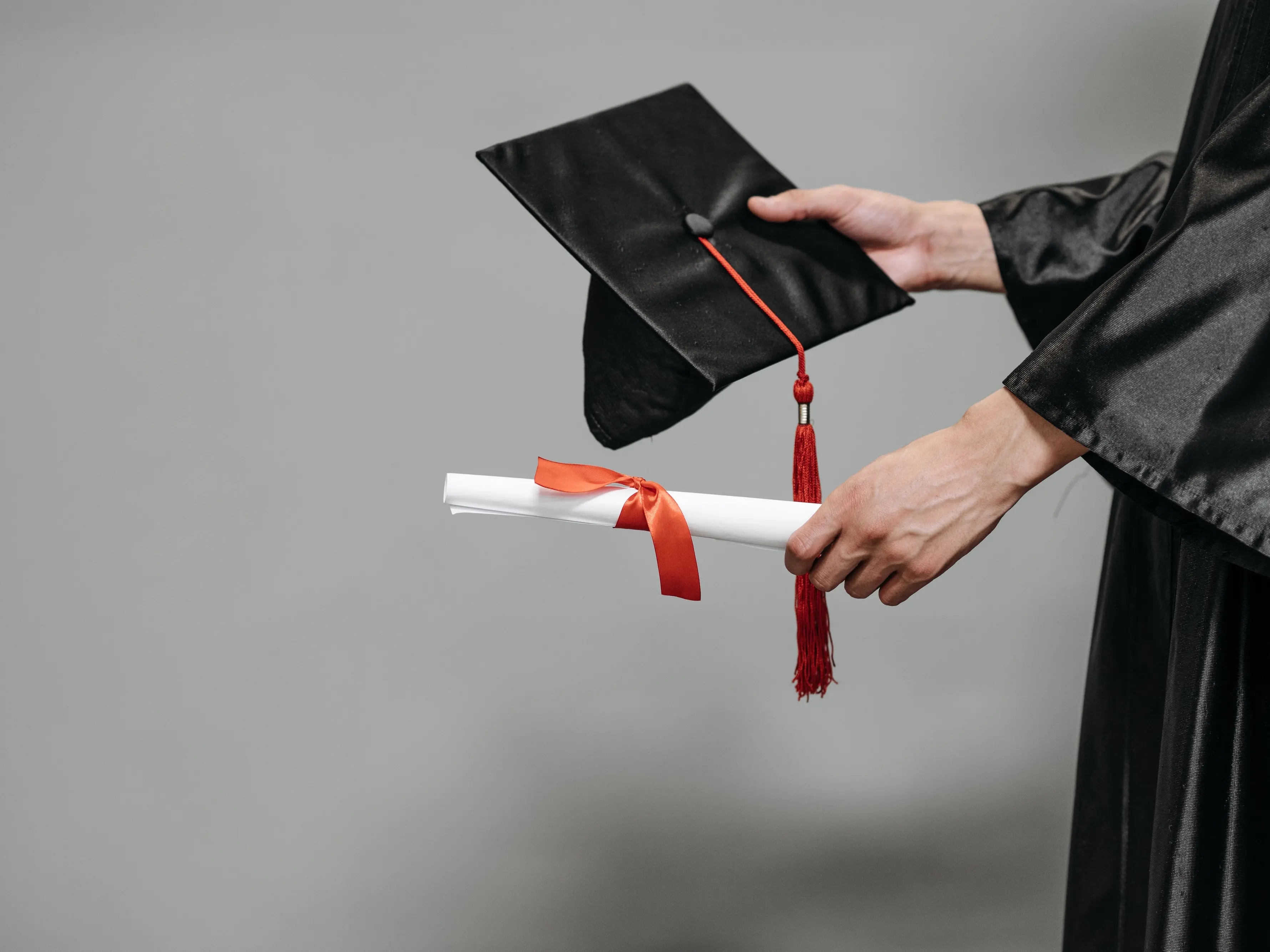 «Si laurea, gli voglio fare un regalo»: la dote del “Vangelo” chiesta per il figlio e il no dei presunti capi locali