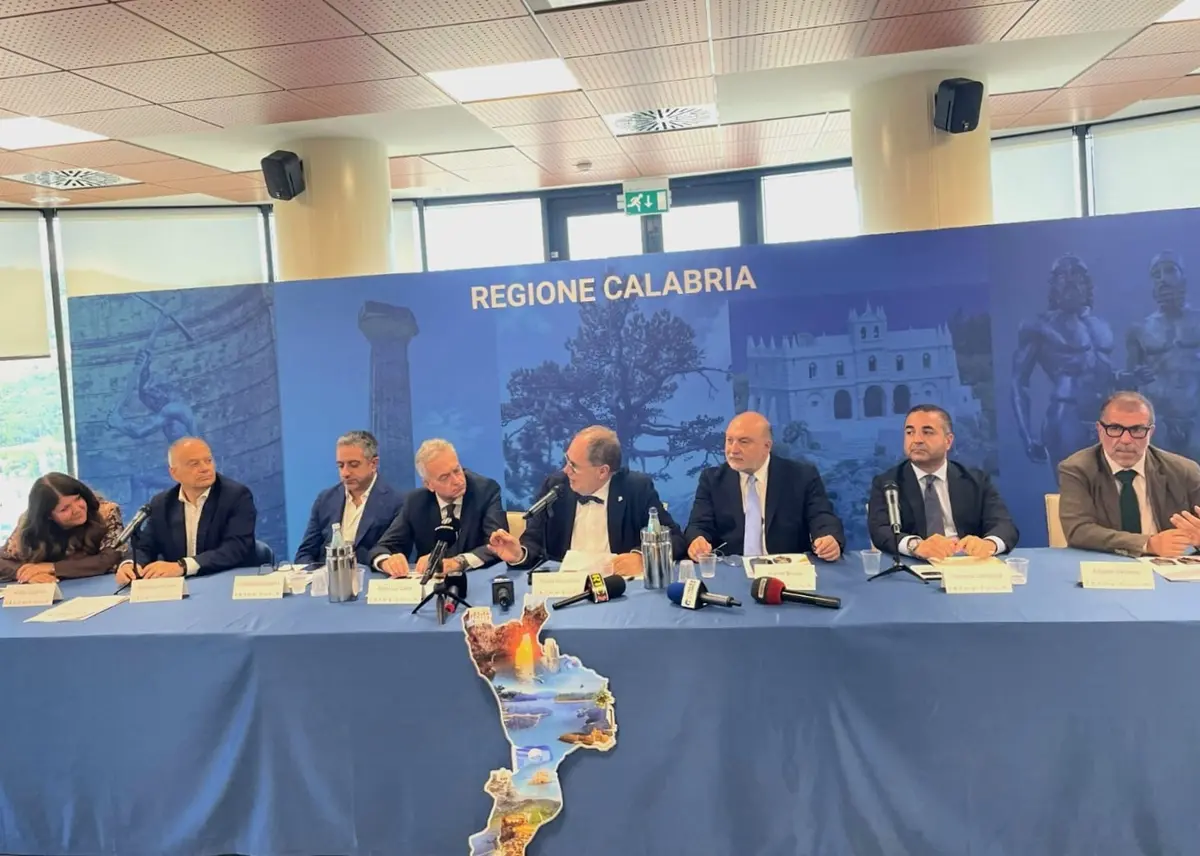 Vinitaly, Cannizzaro: «Reggio si candida a ospitare la seconda edizione. Sarà un successo»\n
