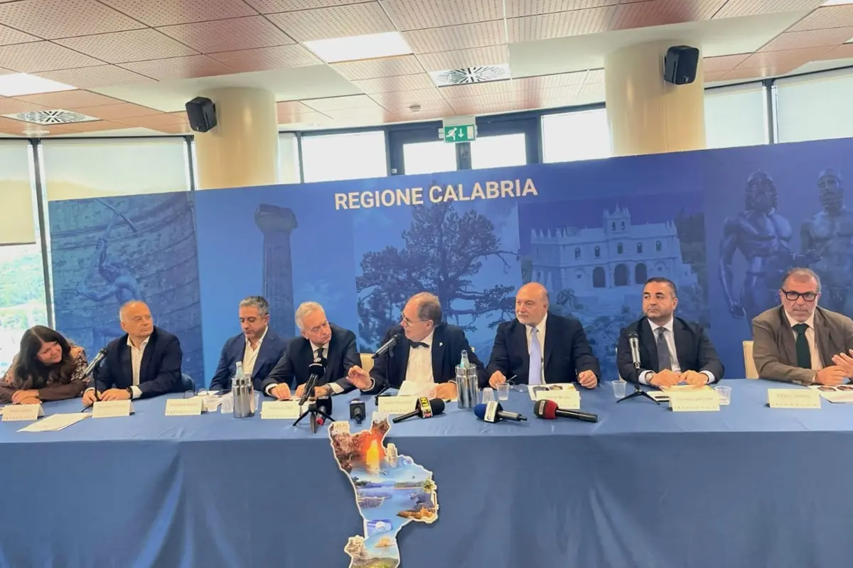 Vinitaly, Cannizzaro: «Reggio si candida a ospitare la seconda edizione. Sarà un successo»\n