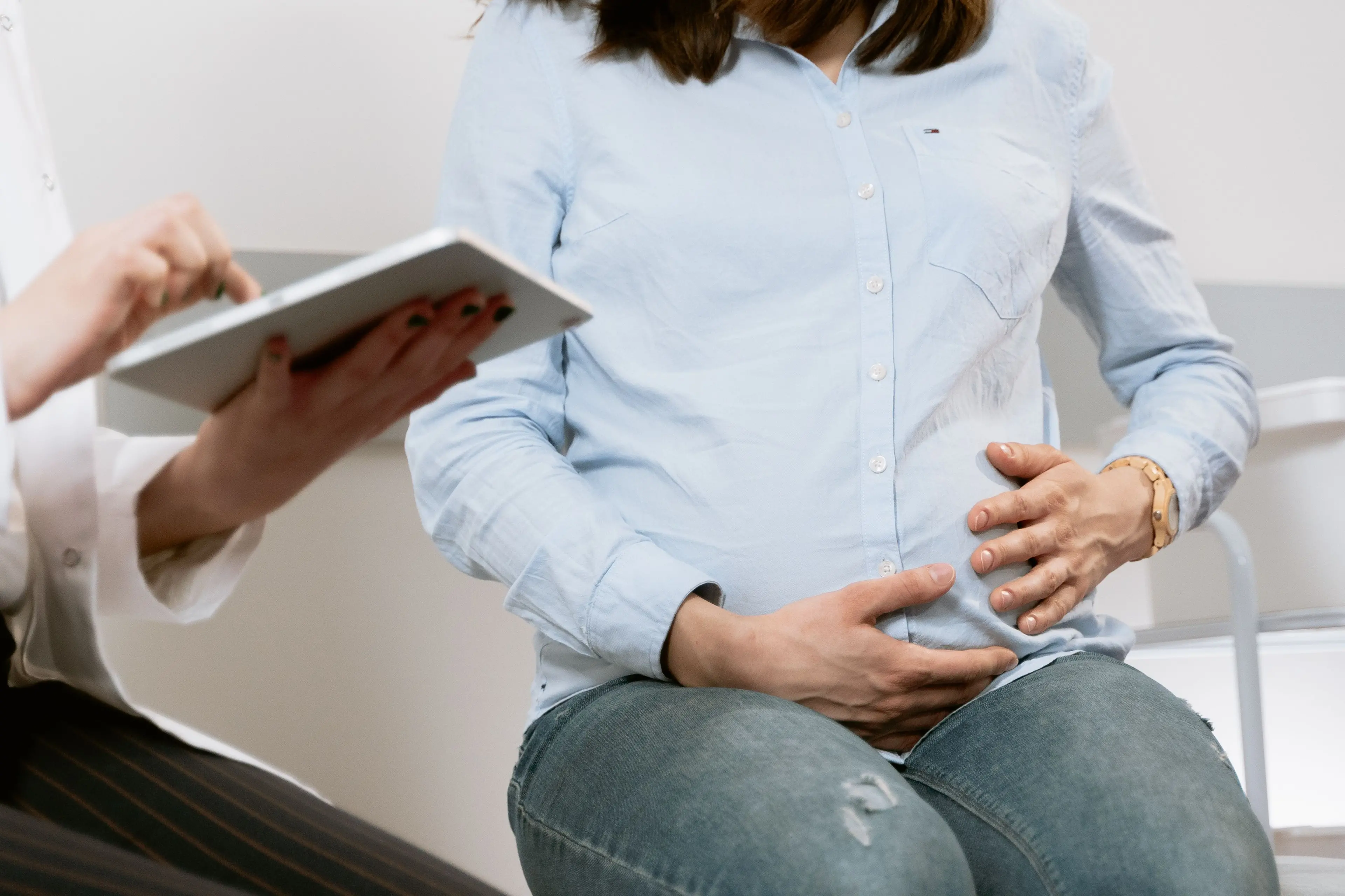 Al consultorio familiare di Cariati manca l’ostetrica, il Nursind: «A rischio l’assistenza per donne e neonati»\n
