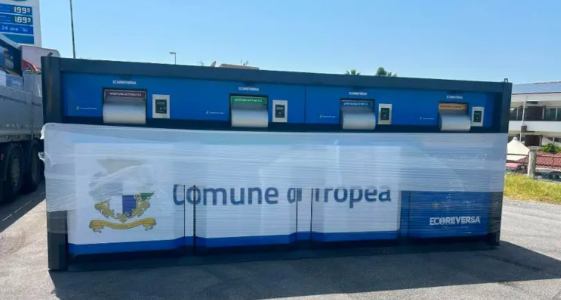 Tropea, arrivano le mini-isole ecologiche informatizzate: otto punti di raccolta contro l’abbandono di rifiuti\n
