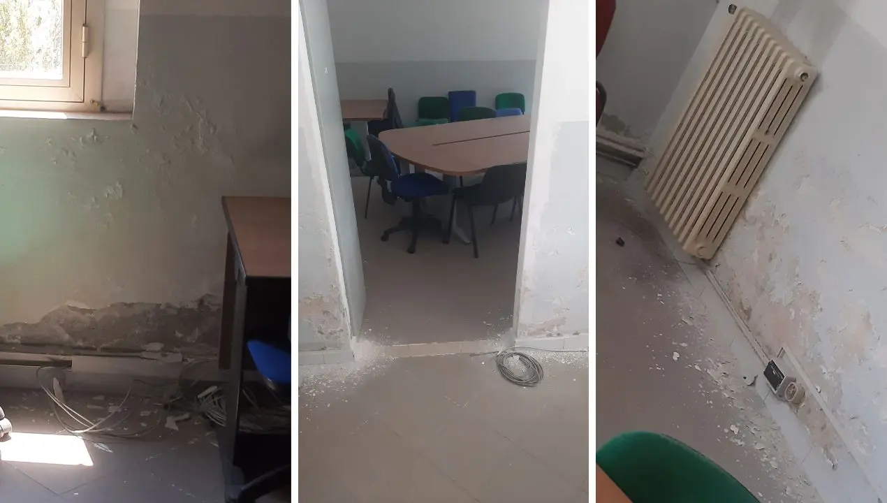 Il Centro comunale di Serra per le emergenze nel degrado, la denuncia di Tassone: «Senza telefono e Internet, tra muffa e calcinacci»\n