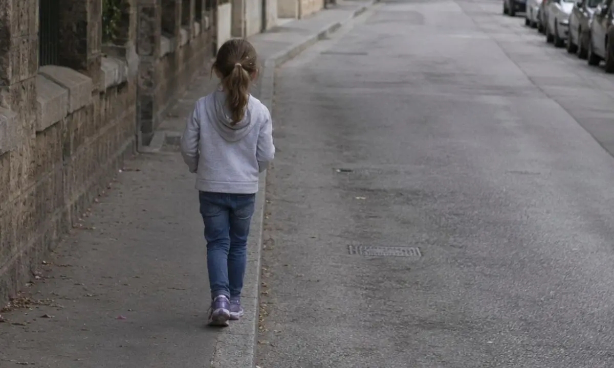 Cosenza, quattordicenne si allontana dalla casa famiglia: ricerche in tutta l’area urbana\n