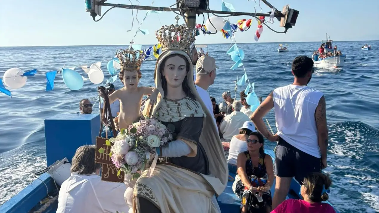 La festa della Madonna del Carmelo, foto diffusa sui social dal Comune di Briatico