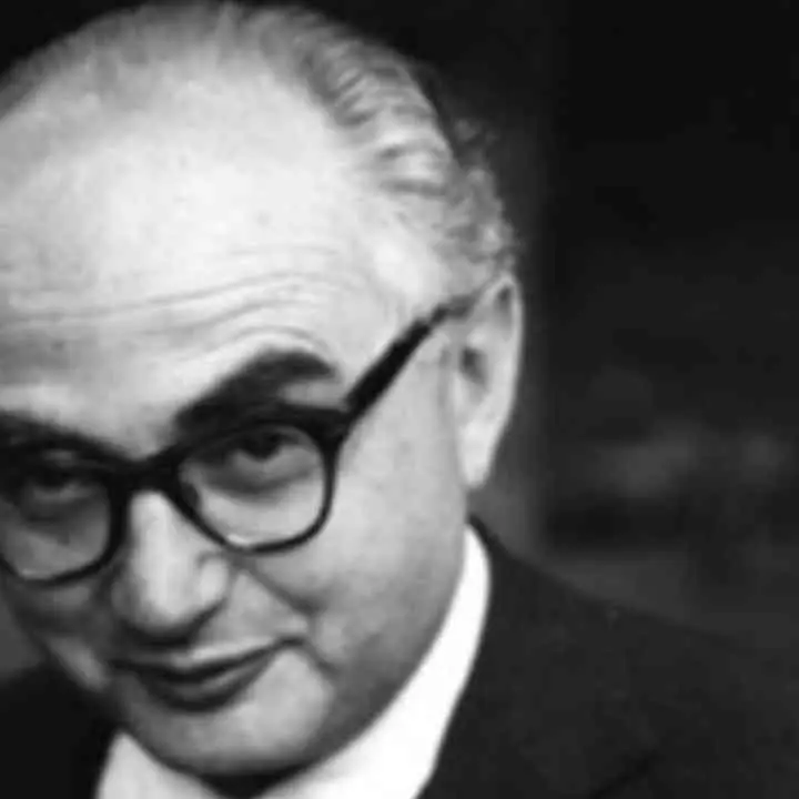 L'alfabeto della polvere. La Calabria del 1950 nel mirino di David Seymour e nella lettura di Francesco Faeta\n