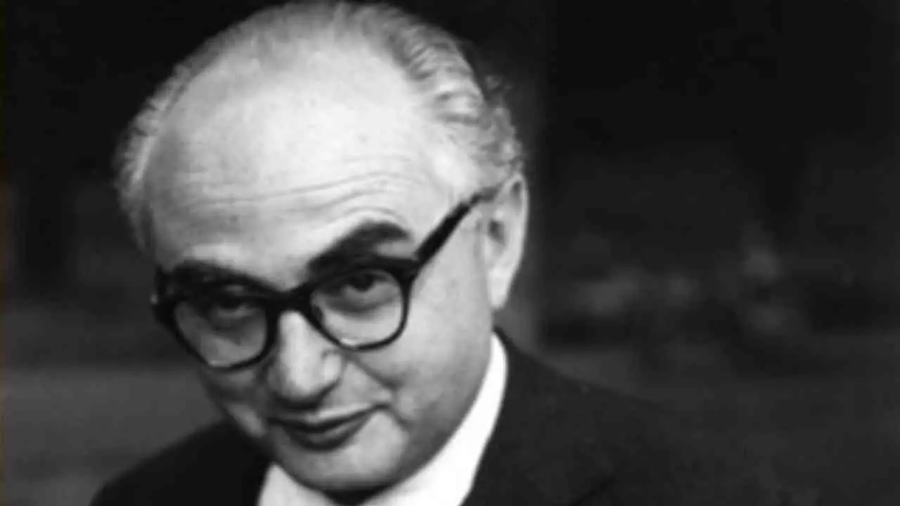L'alfabeto della polvere. La Calabria del 1950 nel mirino di David Seymour e nella lettura di Francesco Faeta\n