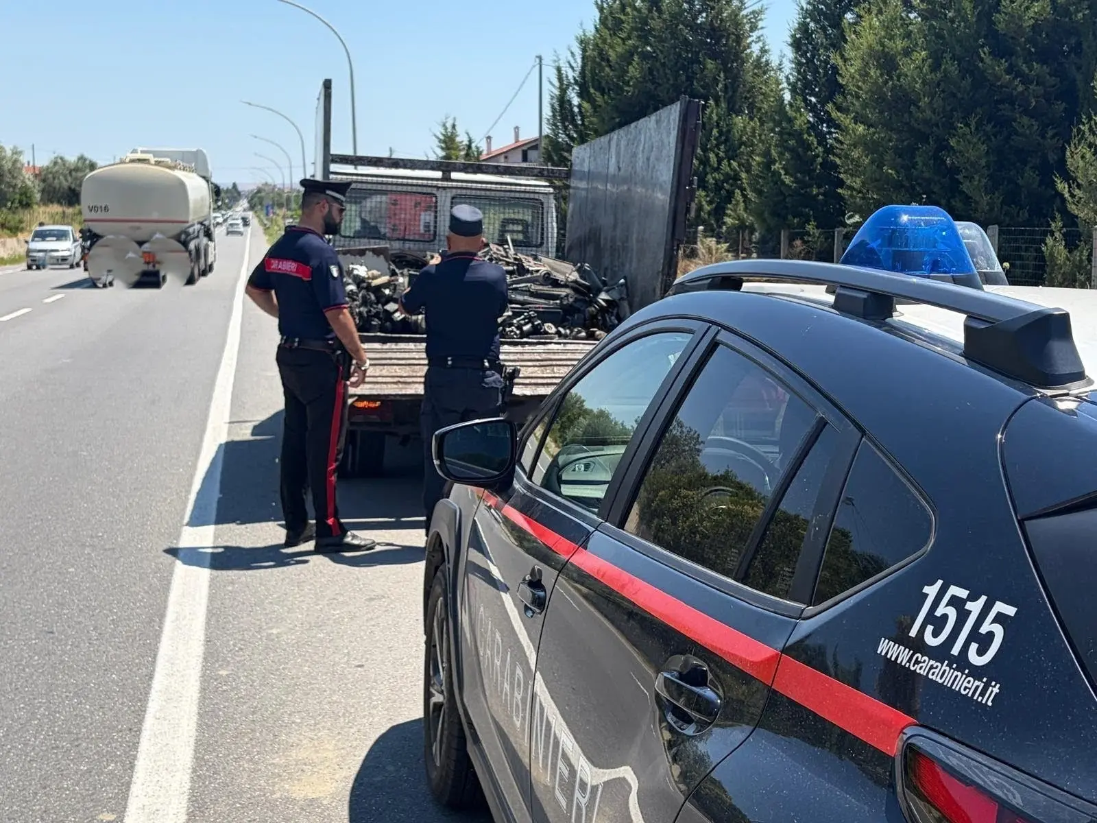 Sellia Marina, i Carabinieri sequestrano 700 kg di rifiuti\n
