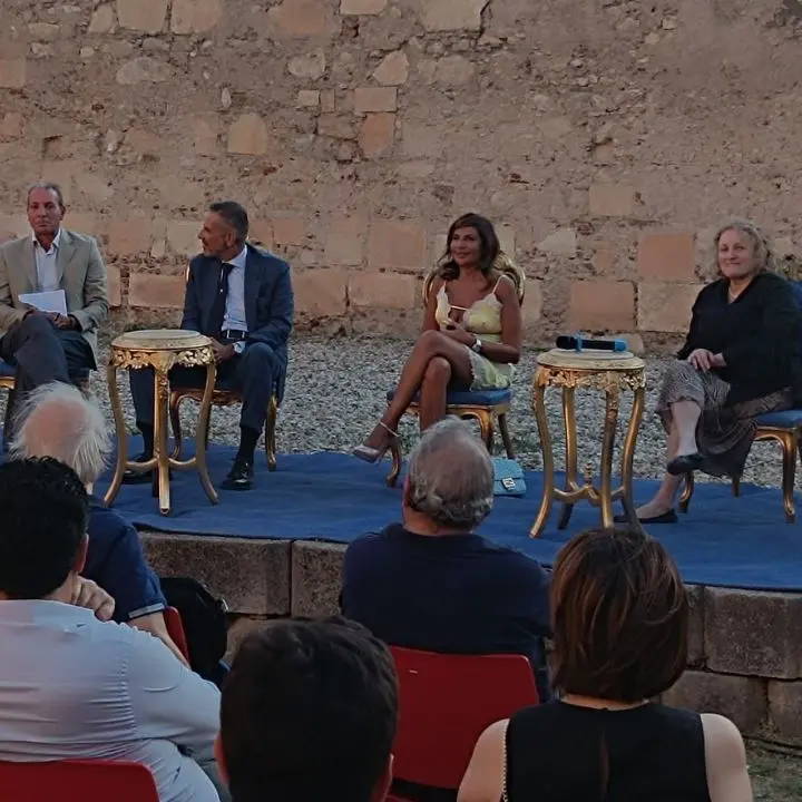 «Calabria capitale della sciatteria politica?»: il confronto promosso da Simona Loizzo (con frecciate a Caruso)\u00A0\n