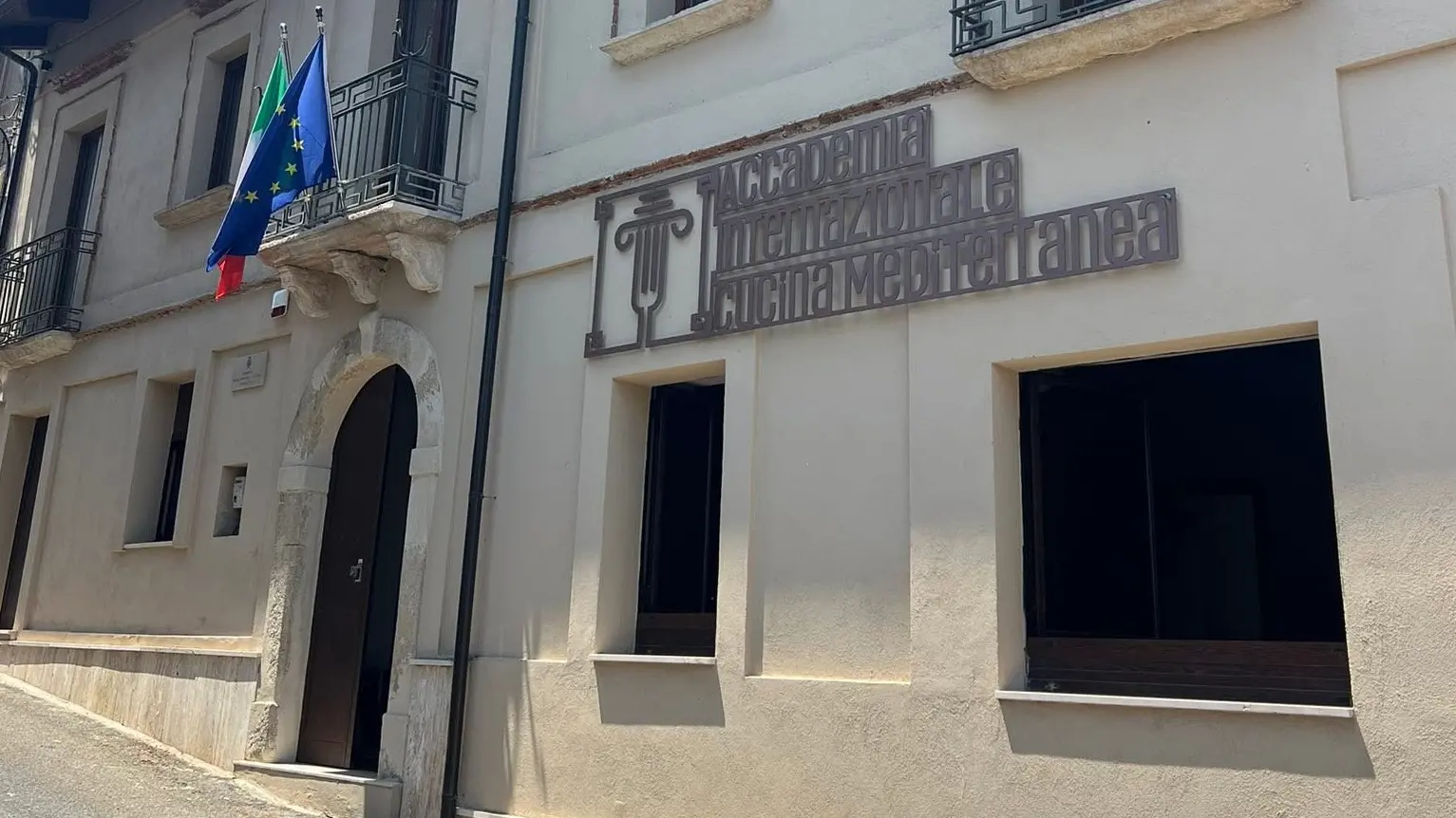 <p>L'Accademia internazionale della Cucina mediterranea di Spilinga</p>\\n