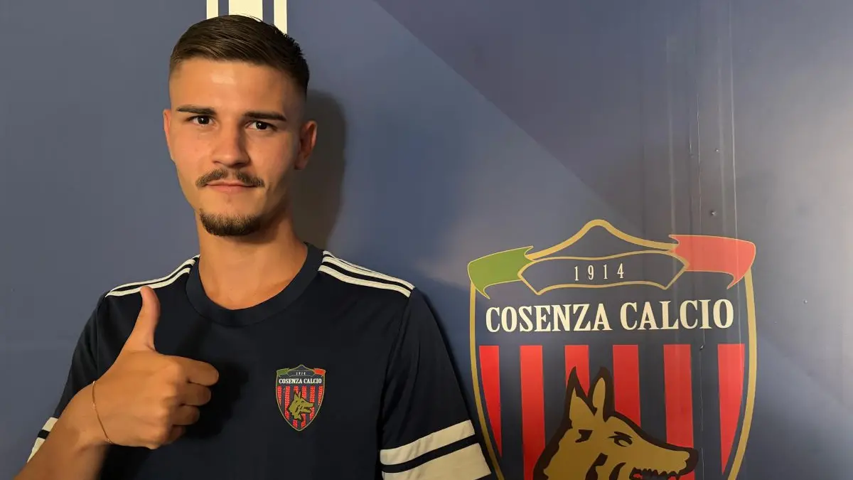Cosenza, ufficiale Enrico Giannini: contratto biennale per il nuovo esterno sinistro rossoblù\n