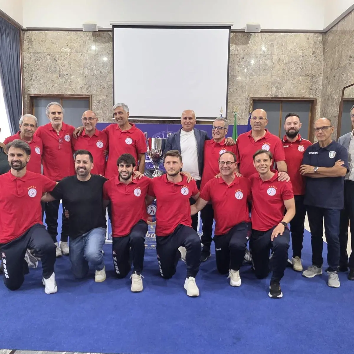 Cosenza celebra i Medici FC, sesto scudetto nazionale e impegno nella solidarietà\n
