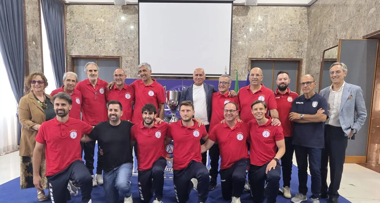 Cosenza celebra i Medici FC, sesto scudetto nazionale e impegno nella solidarietà\n