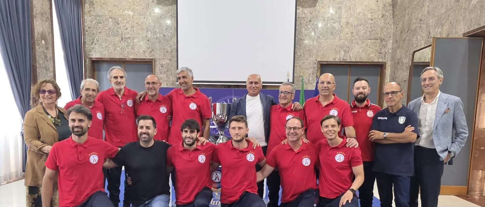 Cosenza celebra i Medici FC, sesto scudetto nazionale e impegno nella solidarietà\n