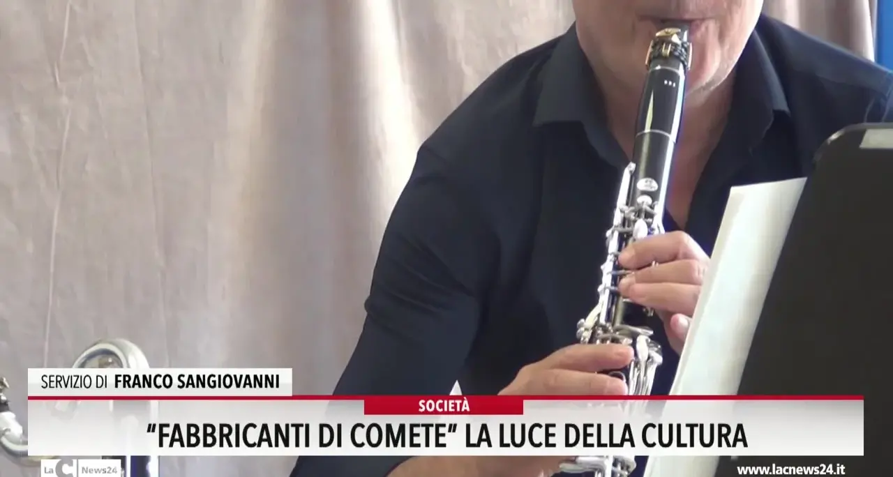 Fabbricanti di comete, la luce della cultura