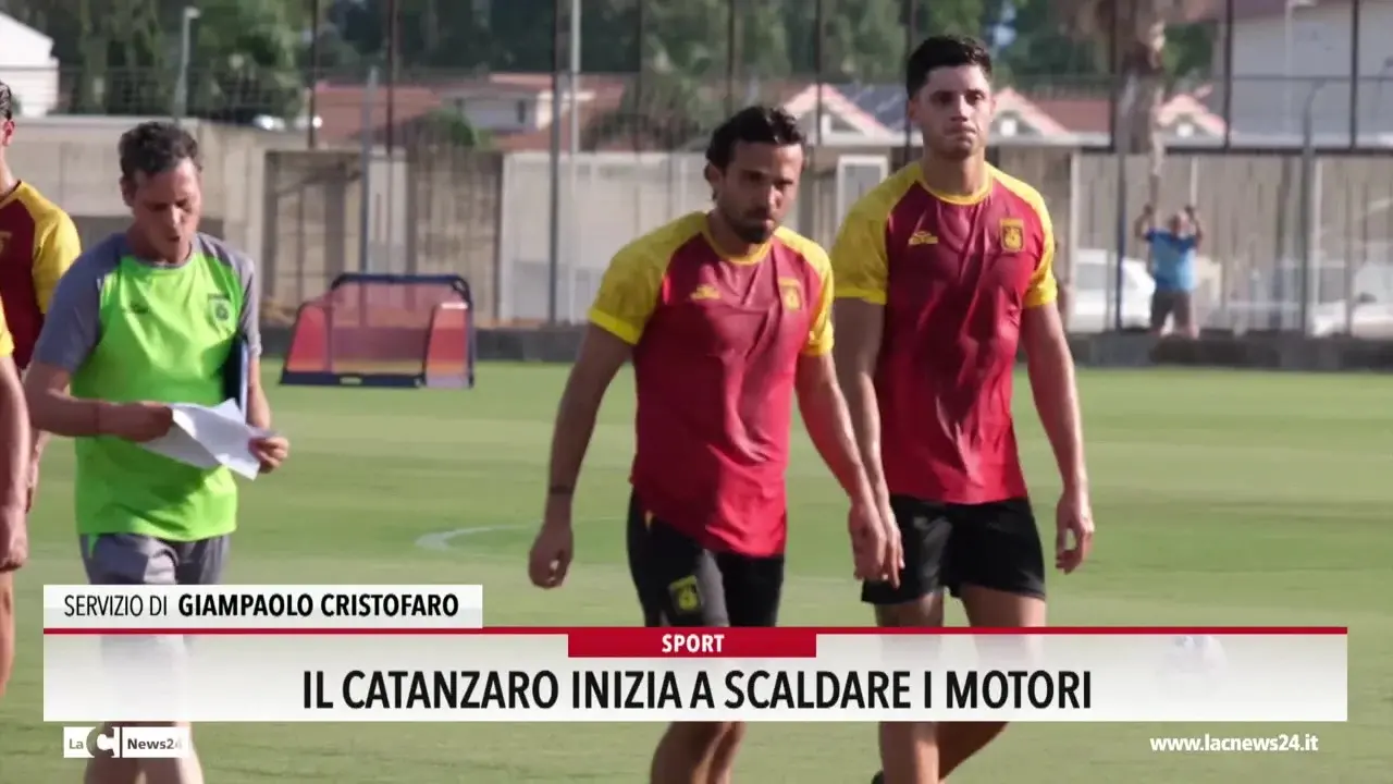 Il Catanzaro inizia a scaldare i motori