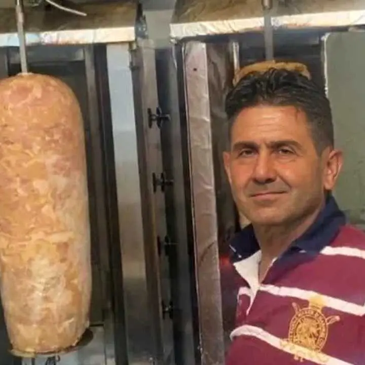 La sede del partito di Vannacci diventa una kebabberia su Google, ed è uno spasso\n