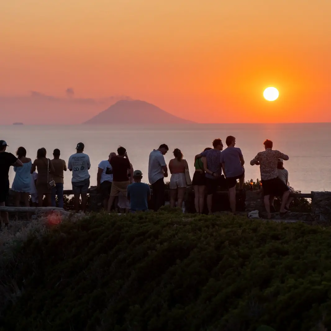 A Capo Vaticano nasce “Il Canto delle Sirene”:\u00A0letteratura, teatro e jazz nel Giardino degli Dei\n