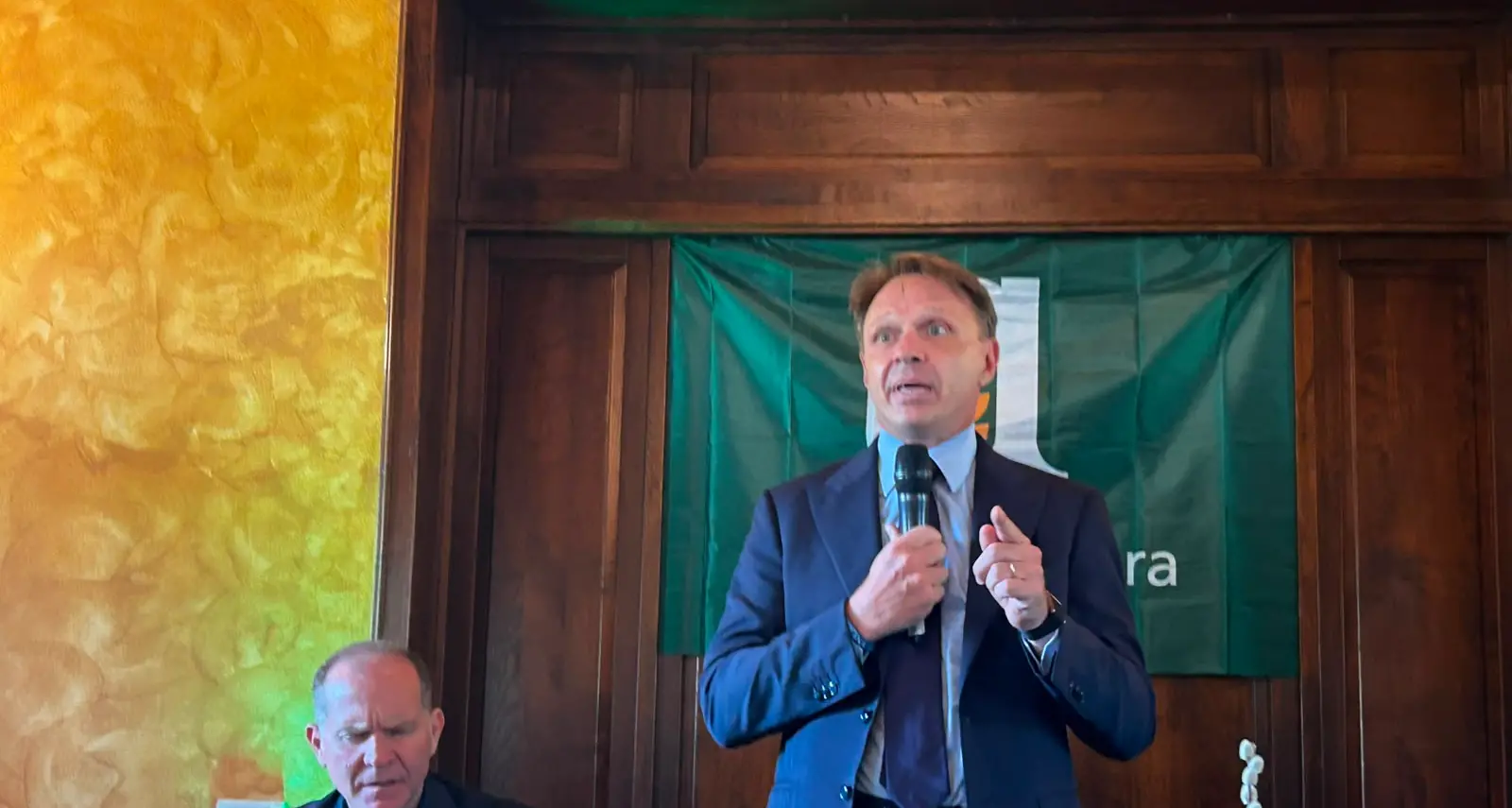Lollobrigida in Calabria: «L'agricoltura è stata abbandonata per decenni». Sul voto: «Le preferenze? Deciderà il Senato»\n