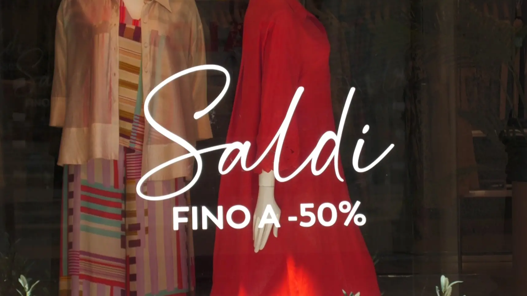 Reggio riscopre il piacere dello shopping: Corso Garibaldi conquistato dai saldi grazie (anche) ai turisti\n