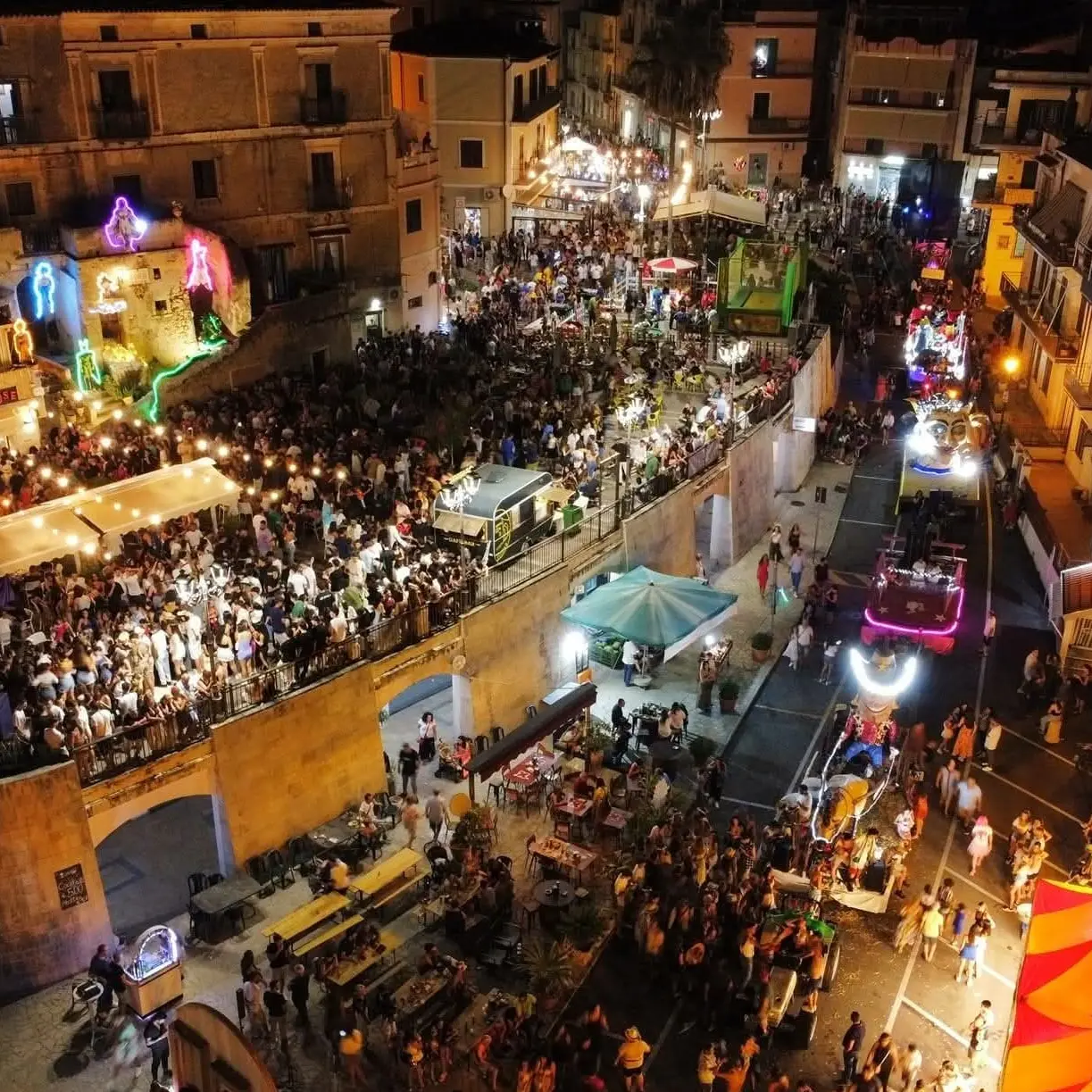 San Lucido, tutto pronto per\u00A0la 34ª edizione de \"A Vulata Sanlucidana\" e del suo storico Carnevale Estivo\n